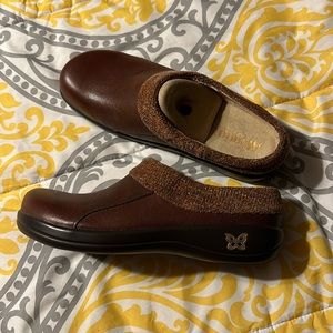 Alegria by PG lite size 9.5 new!